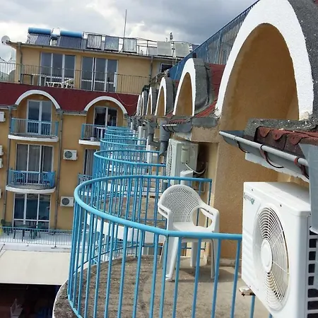 Hit Hotel *